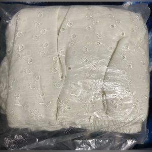 Ivory Elastic Eyelet Bed Ruffle-Queen/King